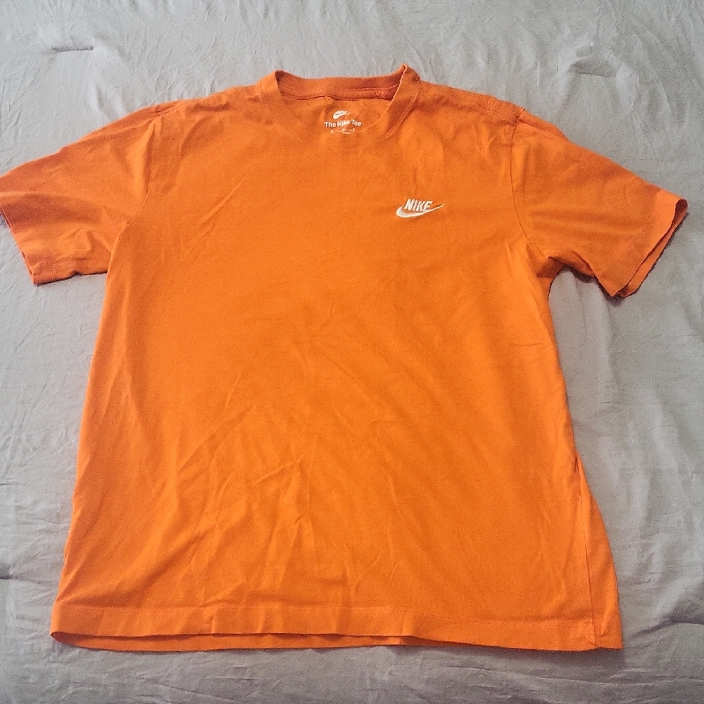 Nike Men's Orange T-Shirt